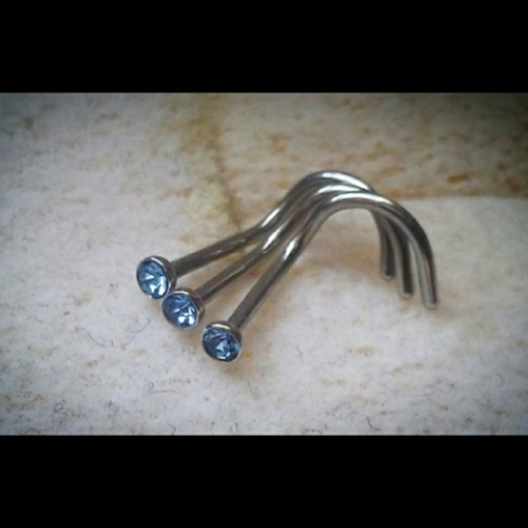 🌙💙*4/$15* Rhinestone Steel Nose Screw Piercing Body Jewelry - Picture 2 of 7